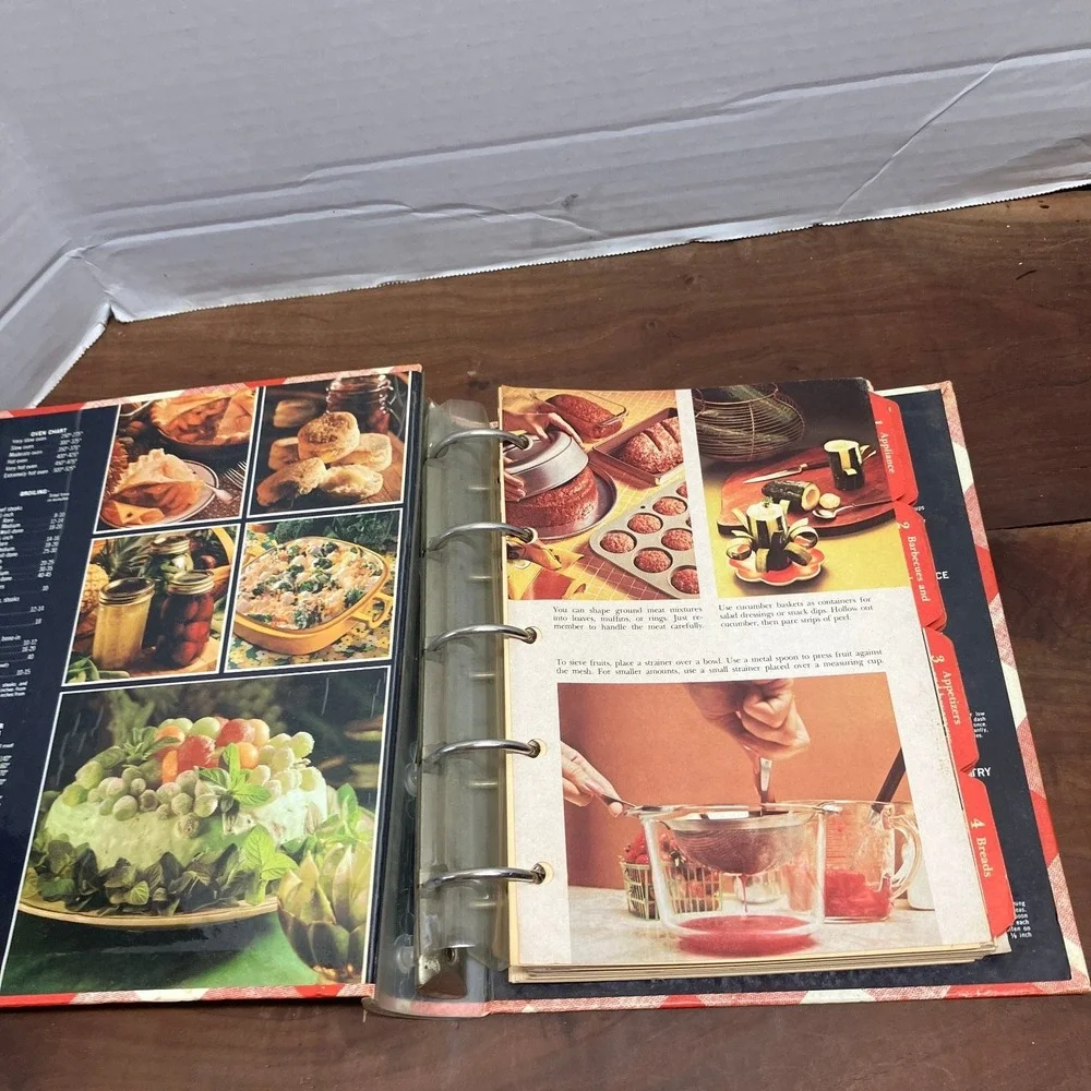 Better Homes & Gardens New Cook Book 1970 Ring-Bound Gingham Recipes 0696000105